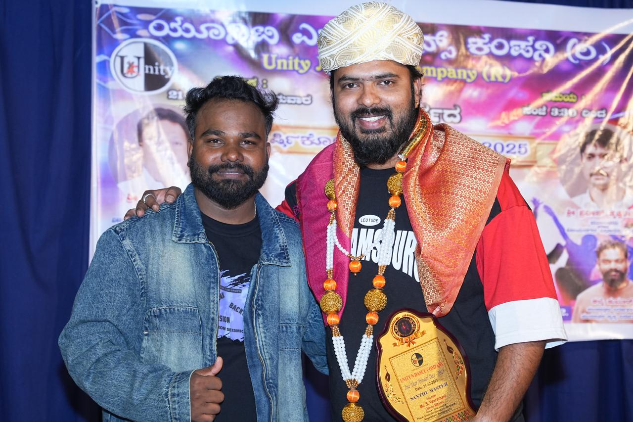 A proud moment of recognition and gratitude.
Celebrating hard work and meaningful achievements together.